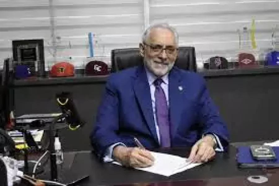 Vitelio-Mejia-fue-reelecto-en-Lidom