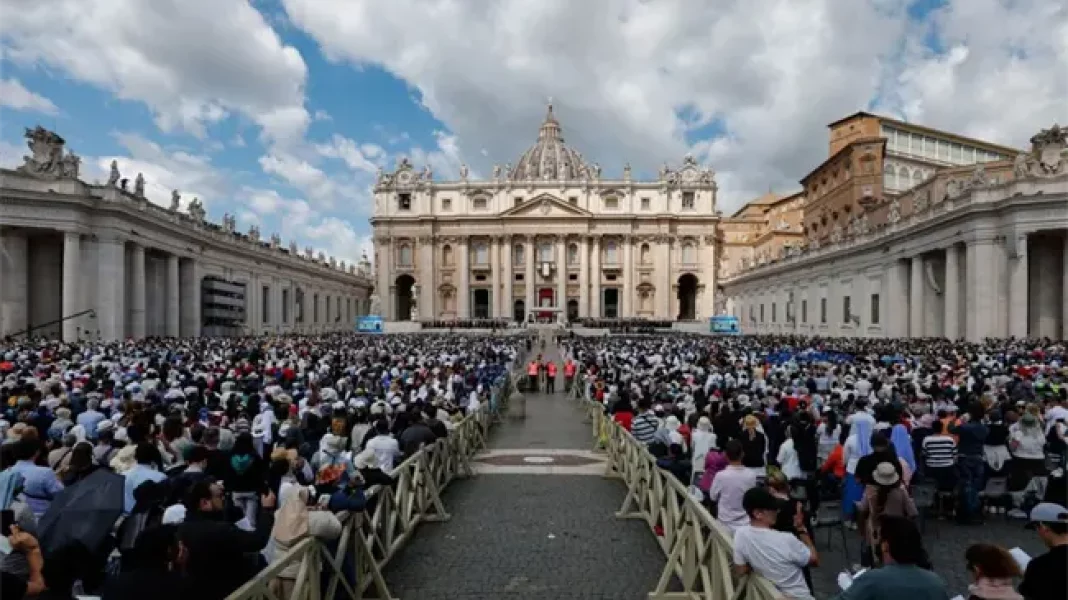 karol-g-john-legend-y-bocelli-daran-concierto-inedito-en-san-pedro-b263e1bb-focus-0-0-650-365